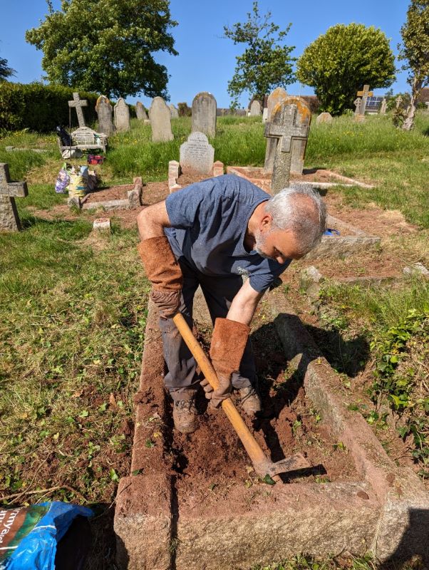 dave clearing the gray grave 2023 05 26 rs